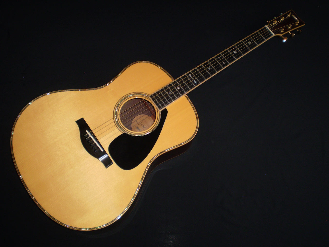 2010 Yamaha LL-36 – £2199 | Glenn's Guitars